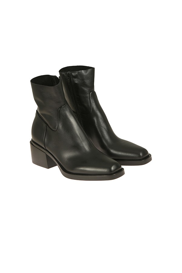 Scarpe Elena Iachi Tronchetto Nero